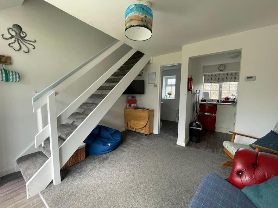 Living room, Photo of the whole room, Seating area