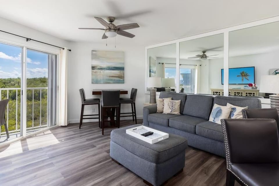 Lazy Daze Double King Suite Ocean Pointe 2310 House in Tavernier