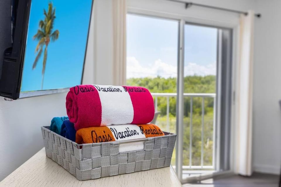 Lazy Daze Double King Suite Ocean Pointe 2310 House in Tavernier