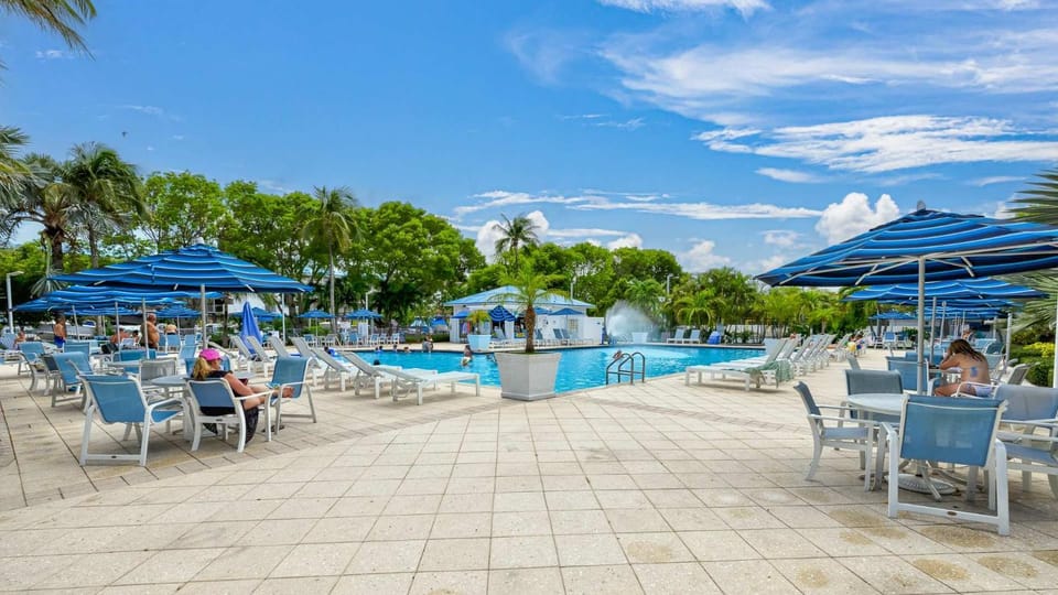Boho Chic Ocean Pointe 3214 Apartment in Tavernier