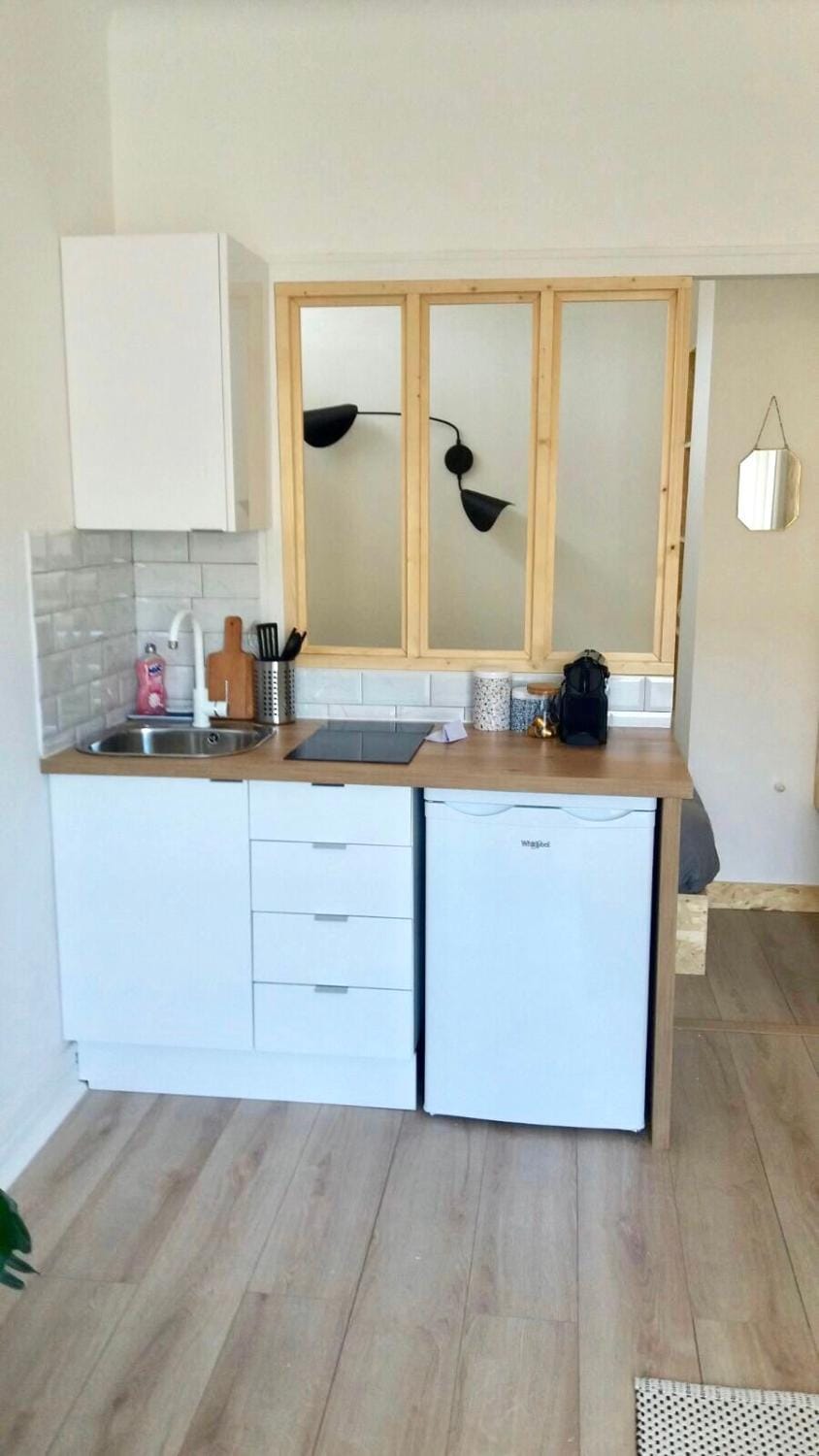 Kitchen or kitchenette