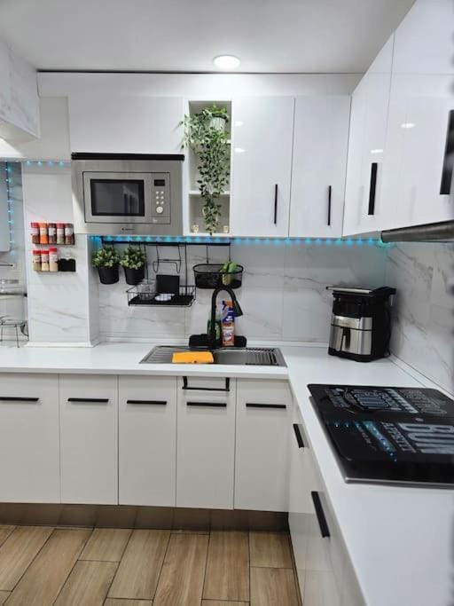 Apartamento Moderno, amplio y muy cómodo Apartment in Terrassa