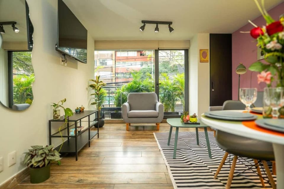 Stylish 2BR-2BA Near Plaza de Toros Mexico City Apartment in Mexico City
