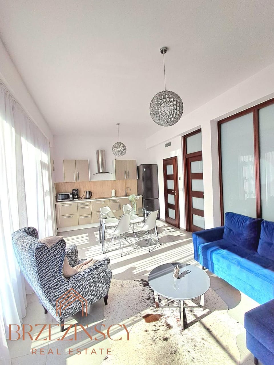 Kitchen or kitchenette, Living room