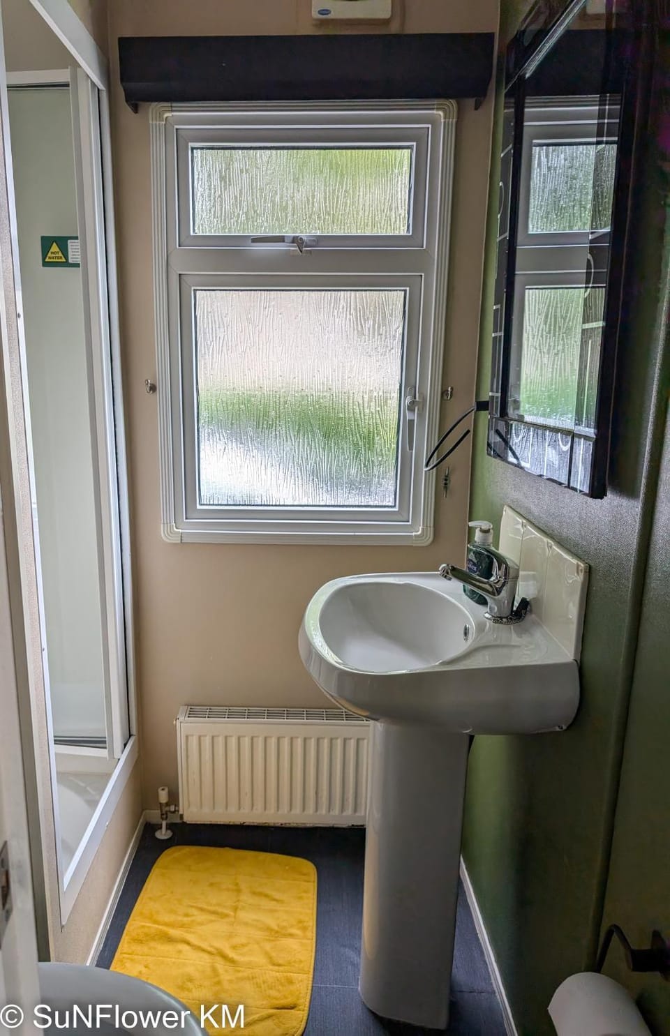 Toilet, Bathroom, Parking