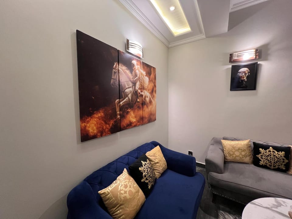Living room, Seating area