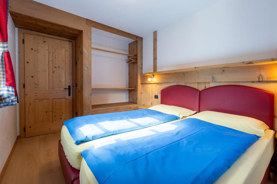 Bait da Menin Achillea Apartment in Canton of Grisons