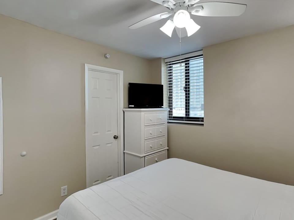 Bed, TV and multimedia, Bedroom, furniture, wardrobe