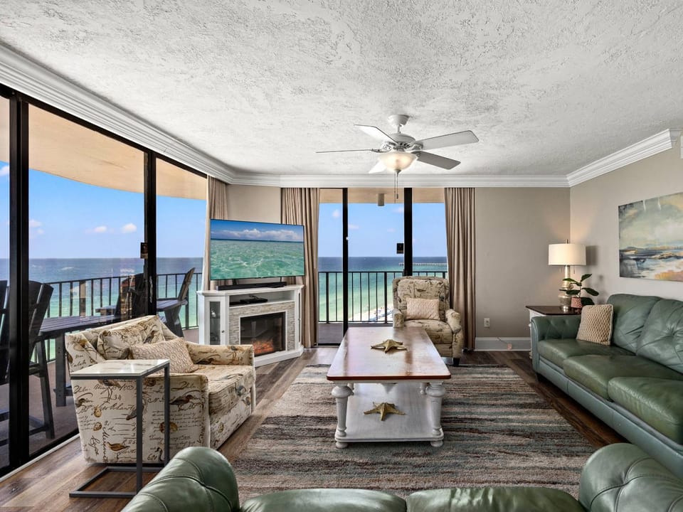 Balcony/Terrace, Living room, Seating area, Sea view, fireplace, furniture