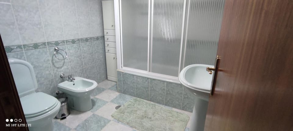 Shower, Toilet, Bathroom, Bath, bidet