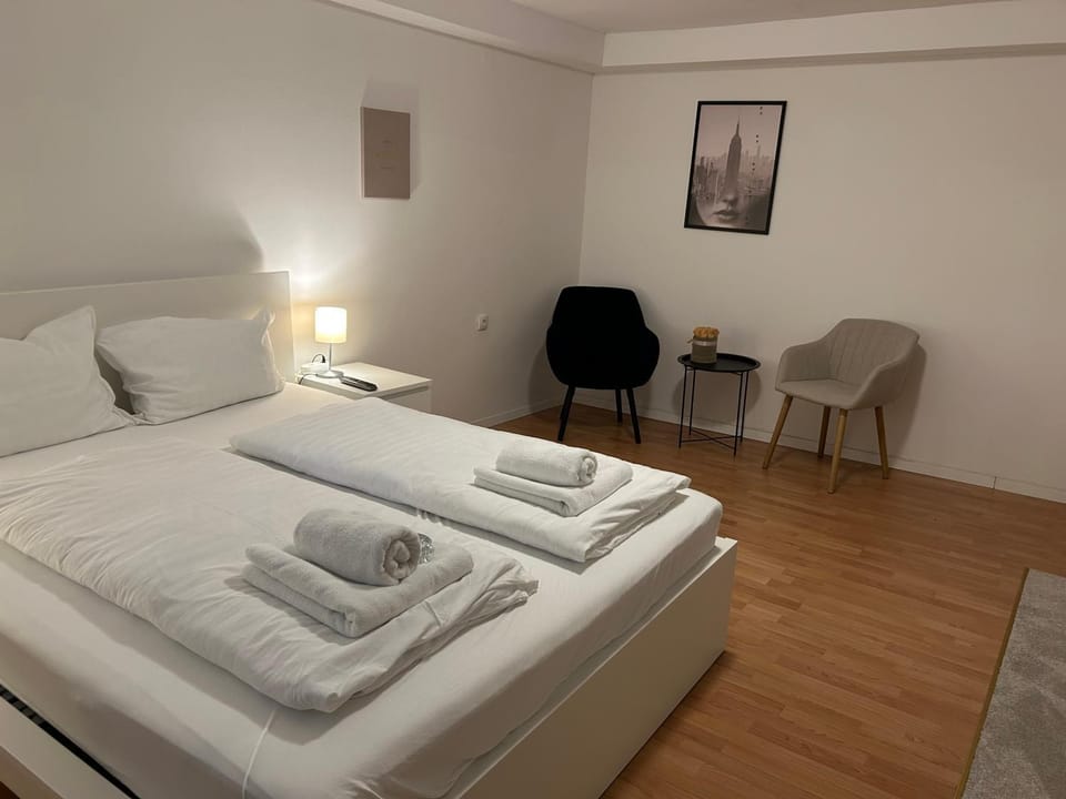 Near airport Zagreb, Wi-Fi, Netflix, Self check in Apartment in Slovenia
