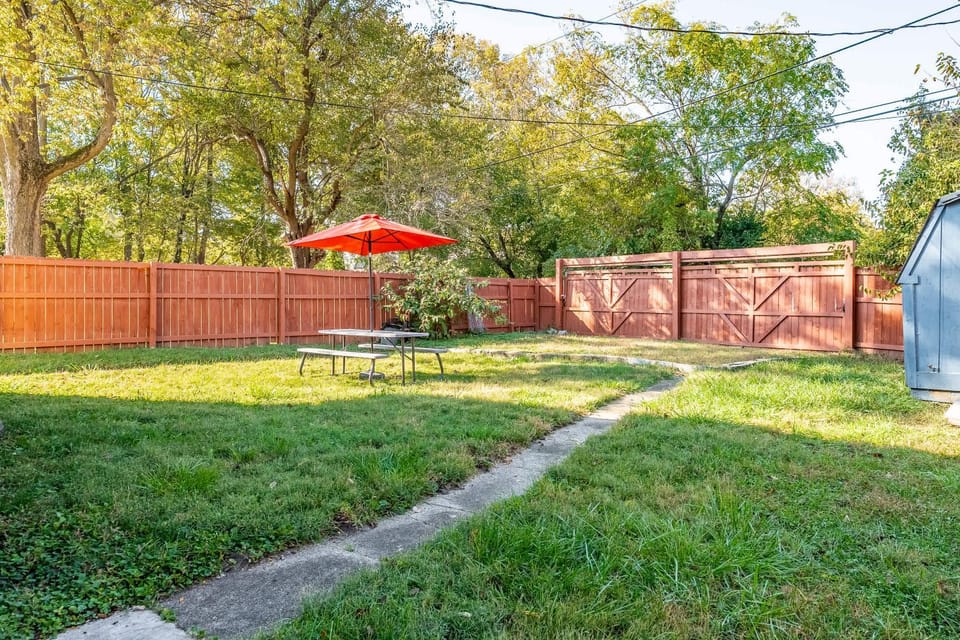 Charming home with fire pit near downtown House in Indianapolis