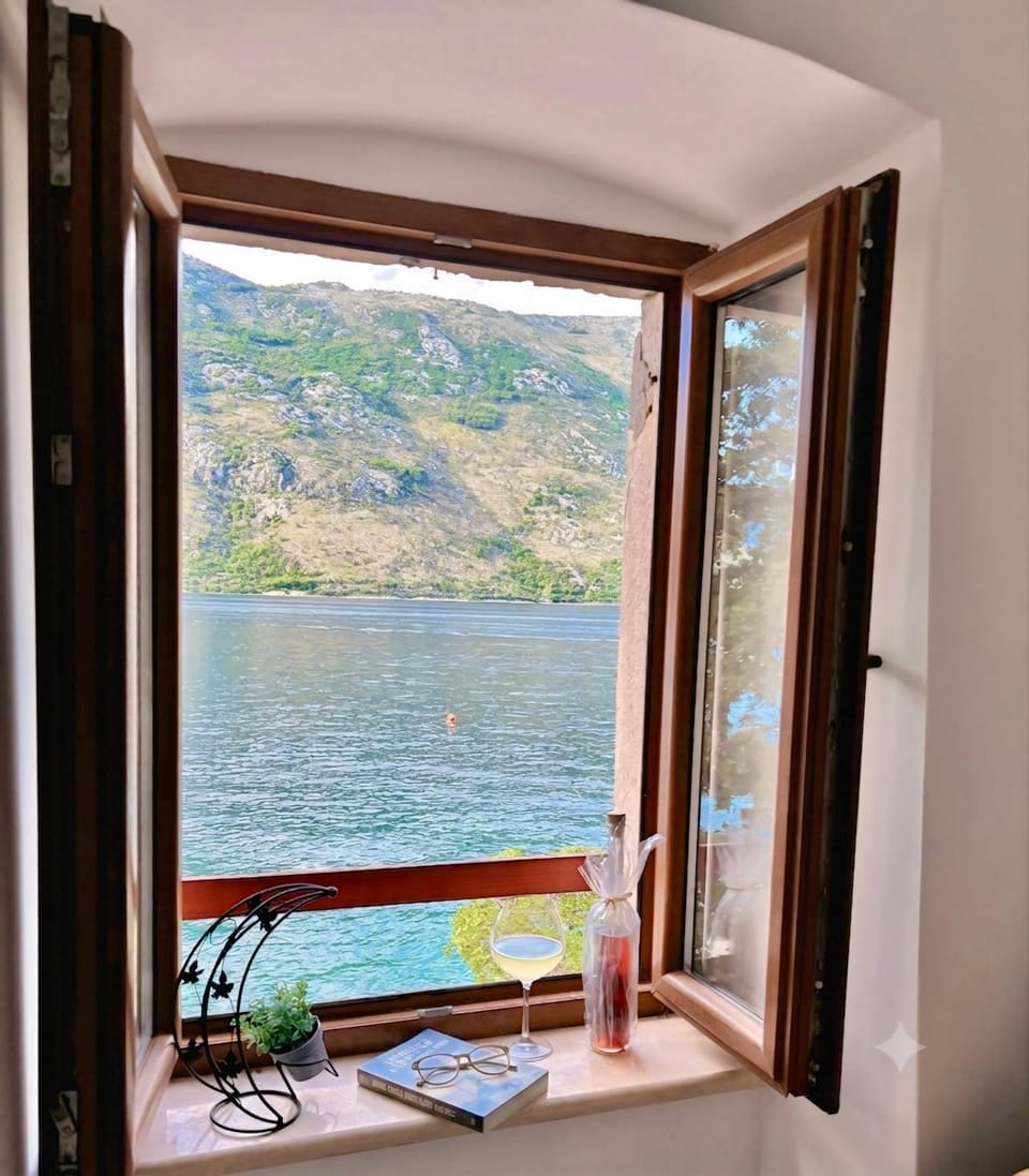 Stonehouse Kotor Bay Apartment in Kotor Municipality