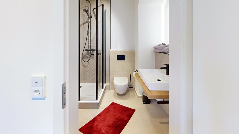 Shower, Bathroom, towels