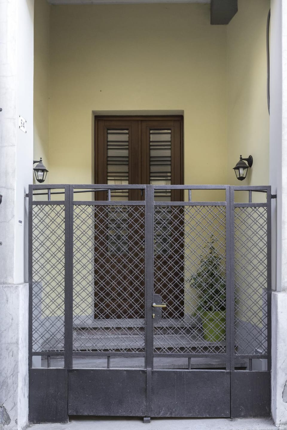 Facade/entrance