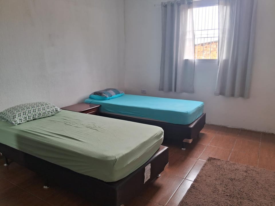 Espaço Tranquilo -preço até 04 pessoas House in Porto Feliz