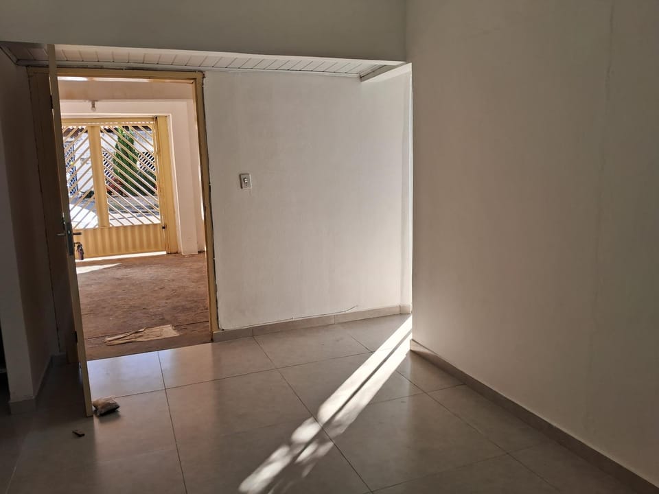 Espaço Tranquilo -preço até 04 pessoas House in Porto Feliz