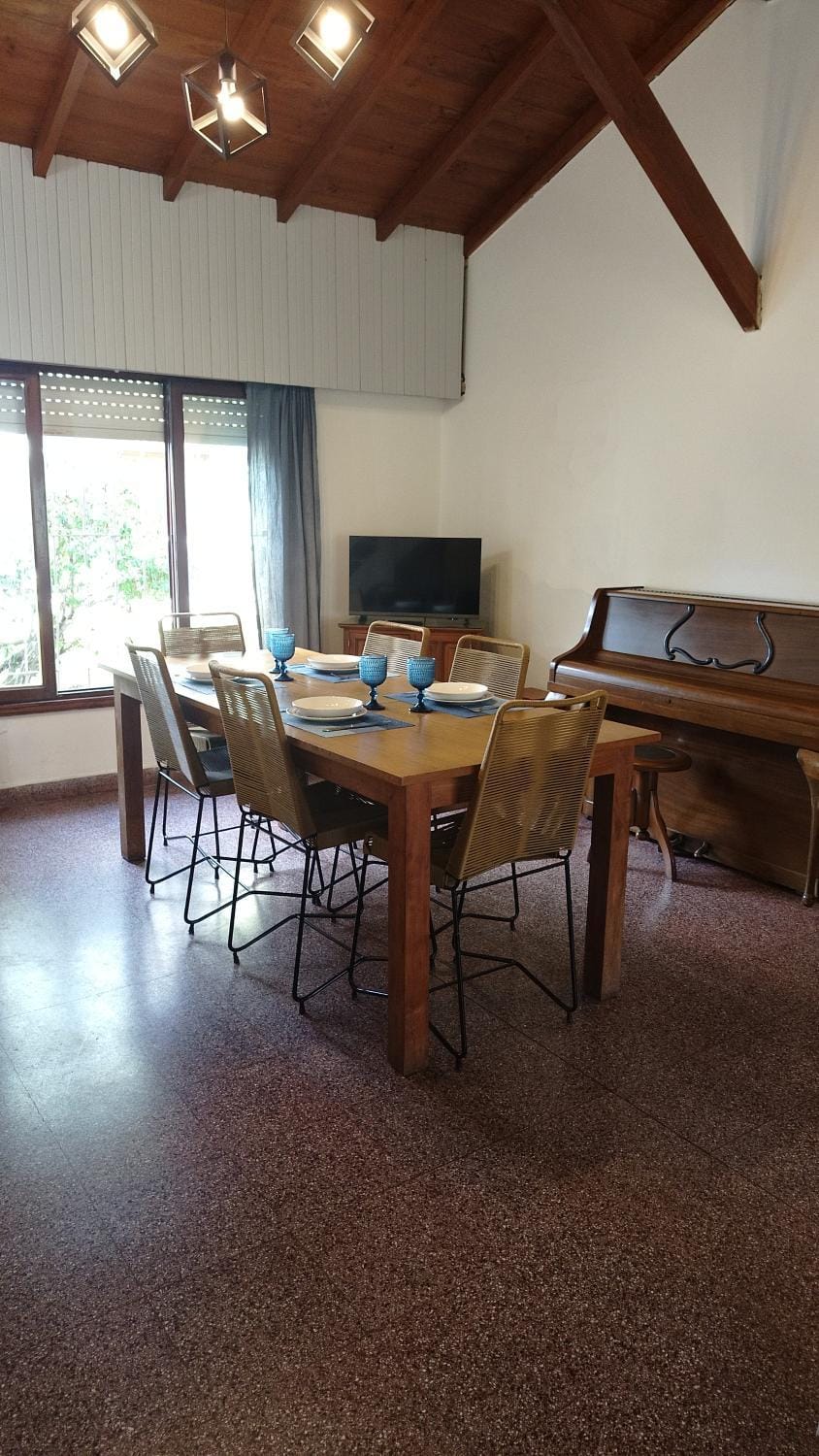 Casa pinamar cuatro ambientes grandes Cecilia jabs House in Pinamar