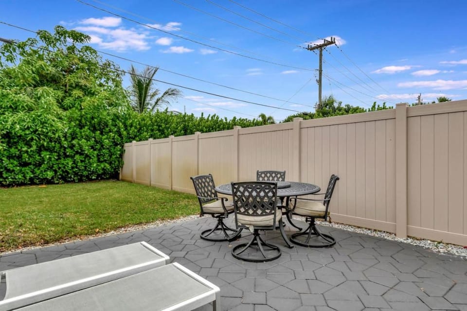 Garden, Dining area
