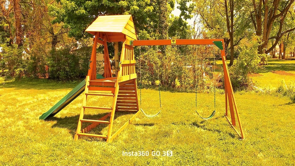 Perfect Family Getaway! Steps from Attractions Villa in Hershey