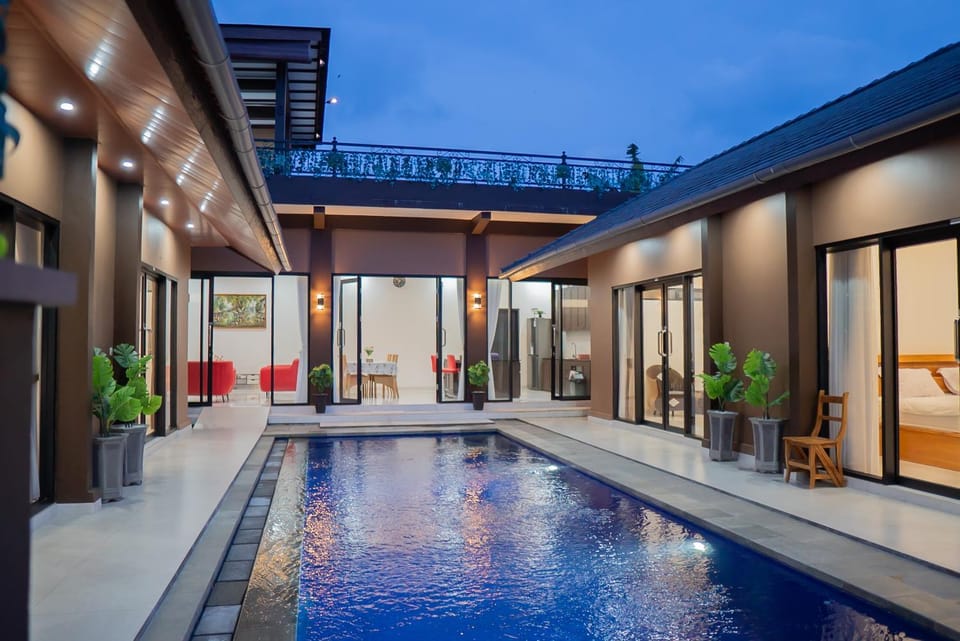 View (from property/room), Pool view