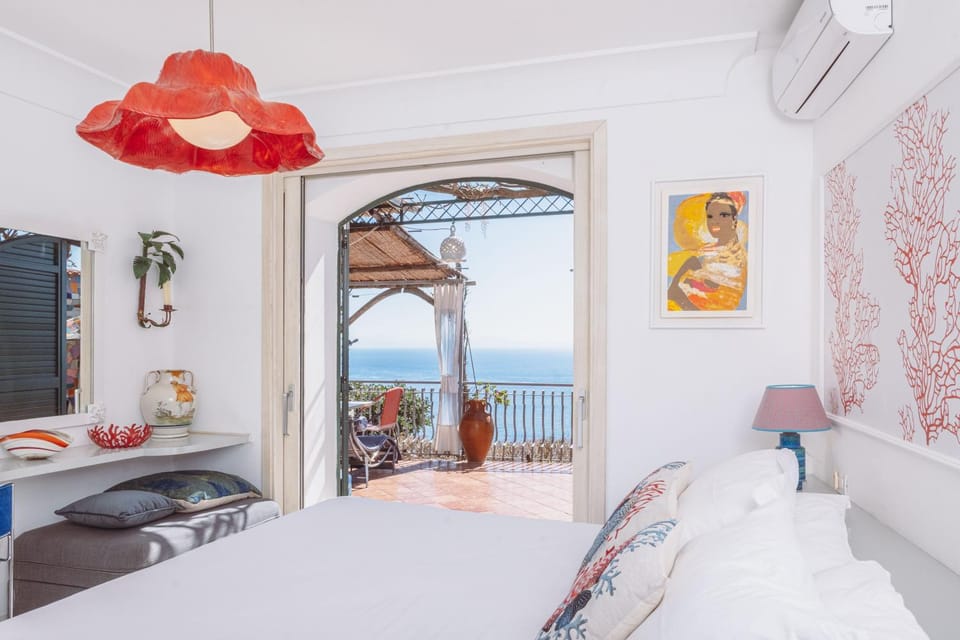 Bed, View (from property/room), Balcony/Terrace, Photo of the whole room, Bedroom, air conditioner