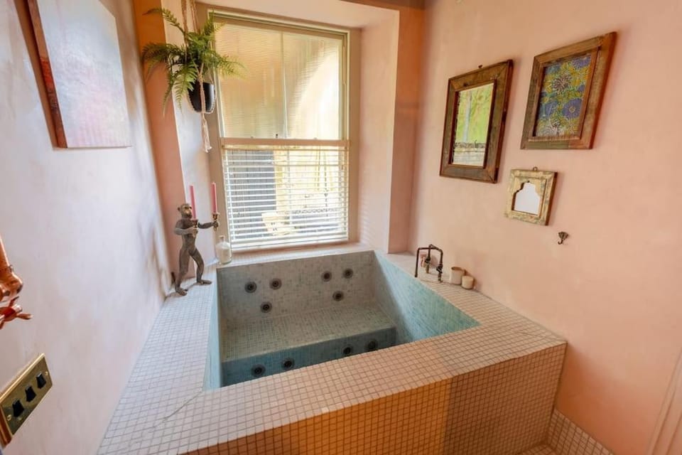 The Retreat Stockbridge Spa House in Edinburgh