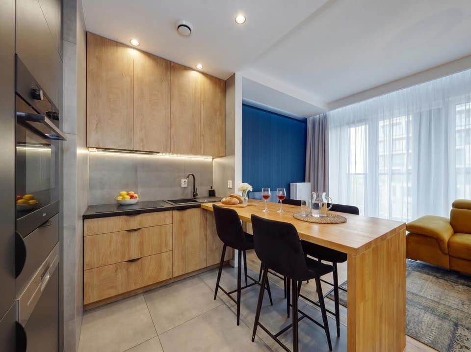 Kitchen or kitchenette, Living room, Seating area, Dining area, minibar, oven, pet friendly, stove