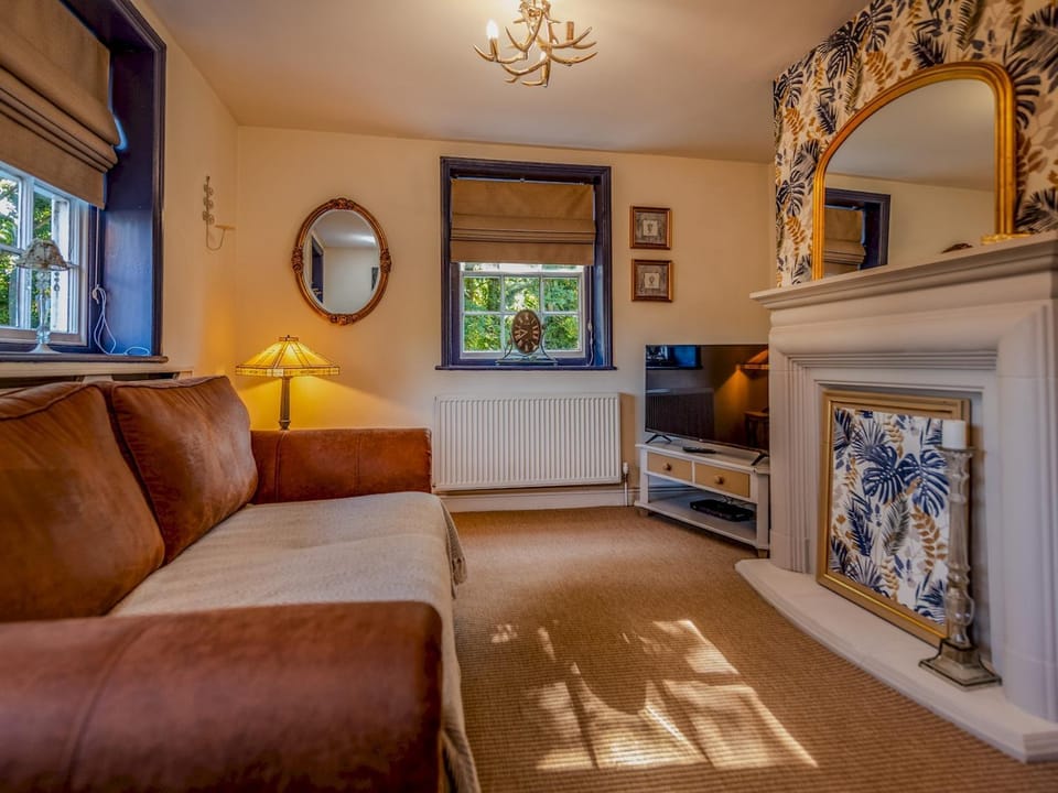 Bed, Living room, Other, Photo of the whole room, Seating area, Bedroom
