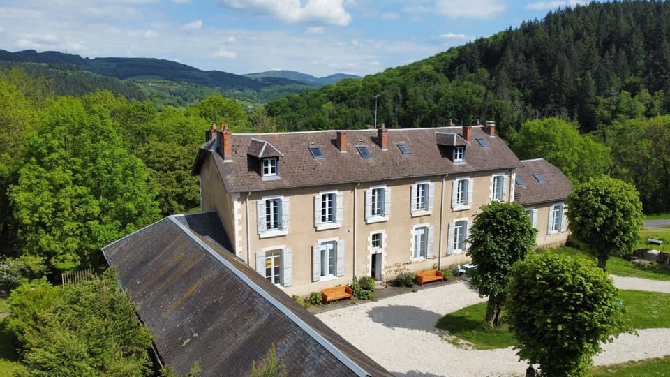 L' Ancienne Ecole du Morvan Apartment in Bourgogne-Franche-Comté