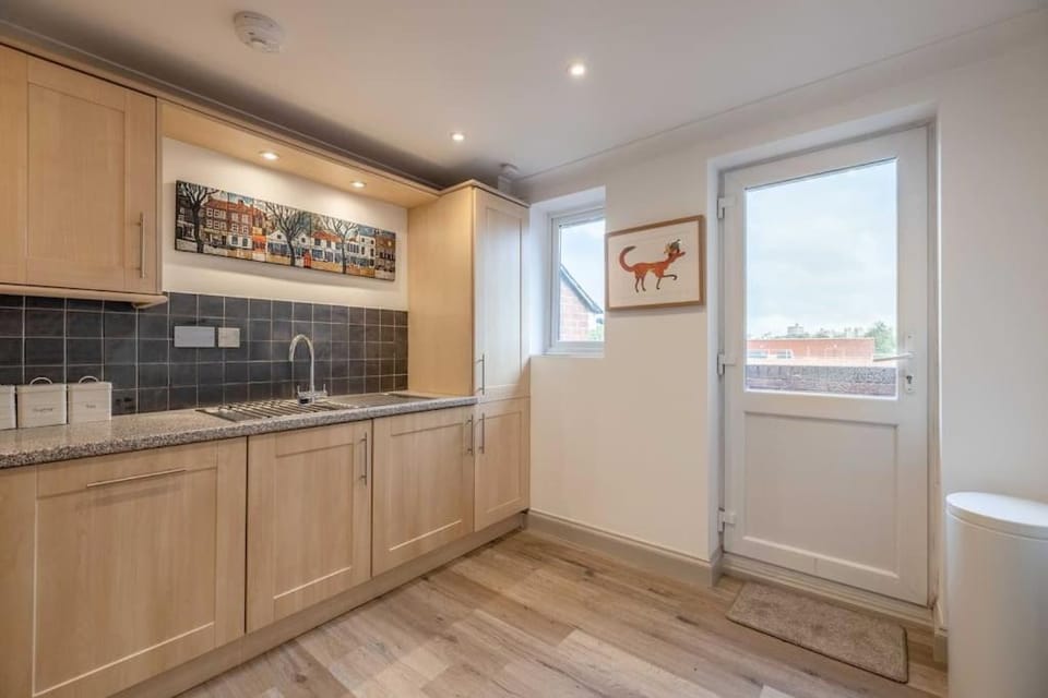 3Bed, 2Bath Penthouse Near Windsor & Long Walk - By Tempstay Apartment in Windsor