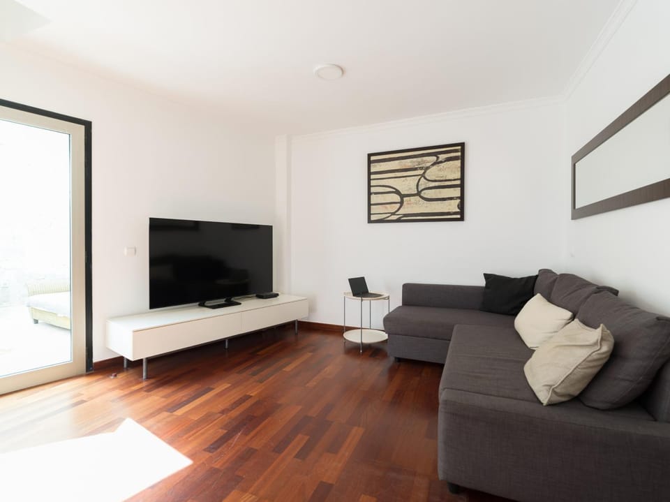 Communal lounge/ TV room, Living room