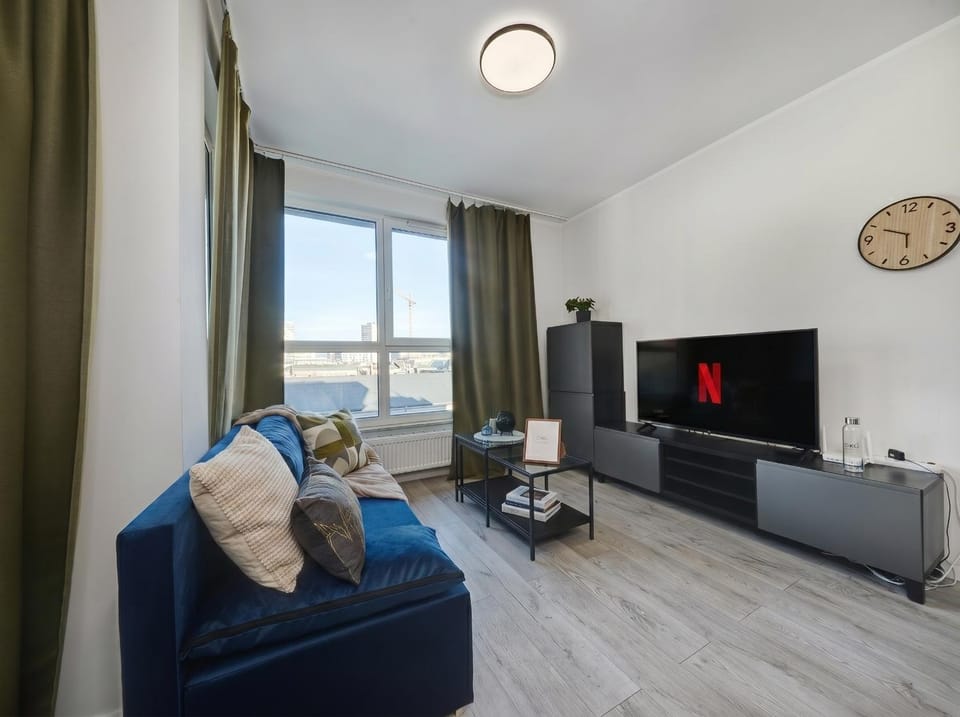 Urban Chic - City Center - One Bedroom Apartment - Opolska Apartment in Poland