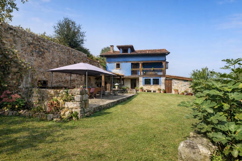 Property building, BBQ facilities, Garden, Balcony/Terrace