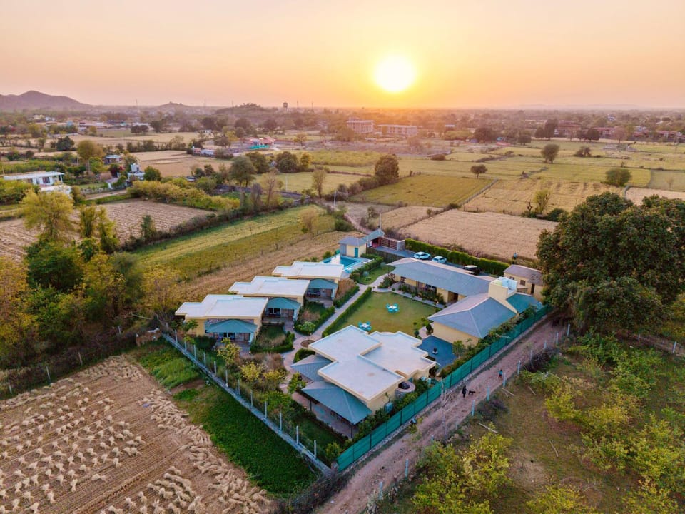 Property building, Bird's eye view