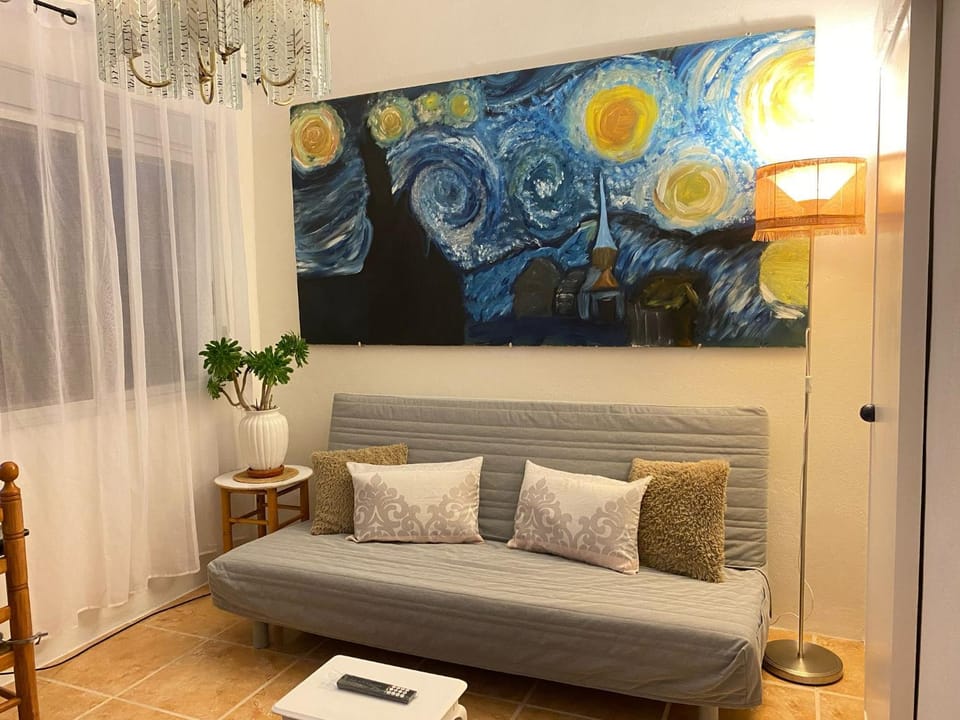 Seating area, Bedroom