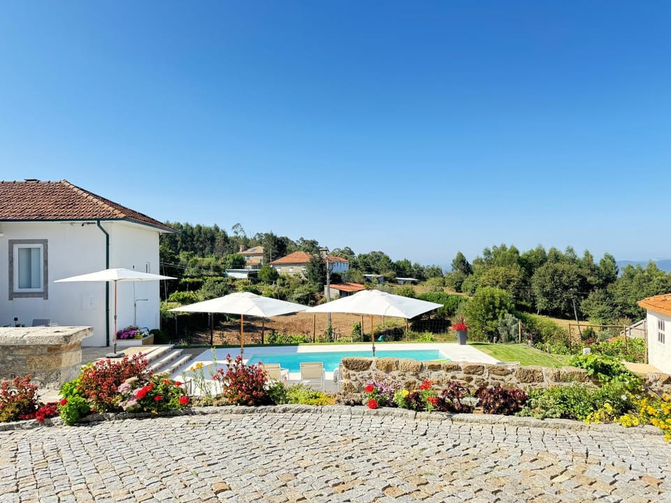 Garden, Swimming pool, sunbed