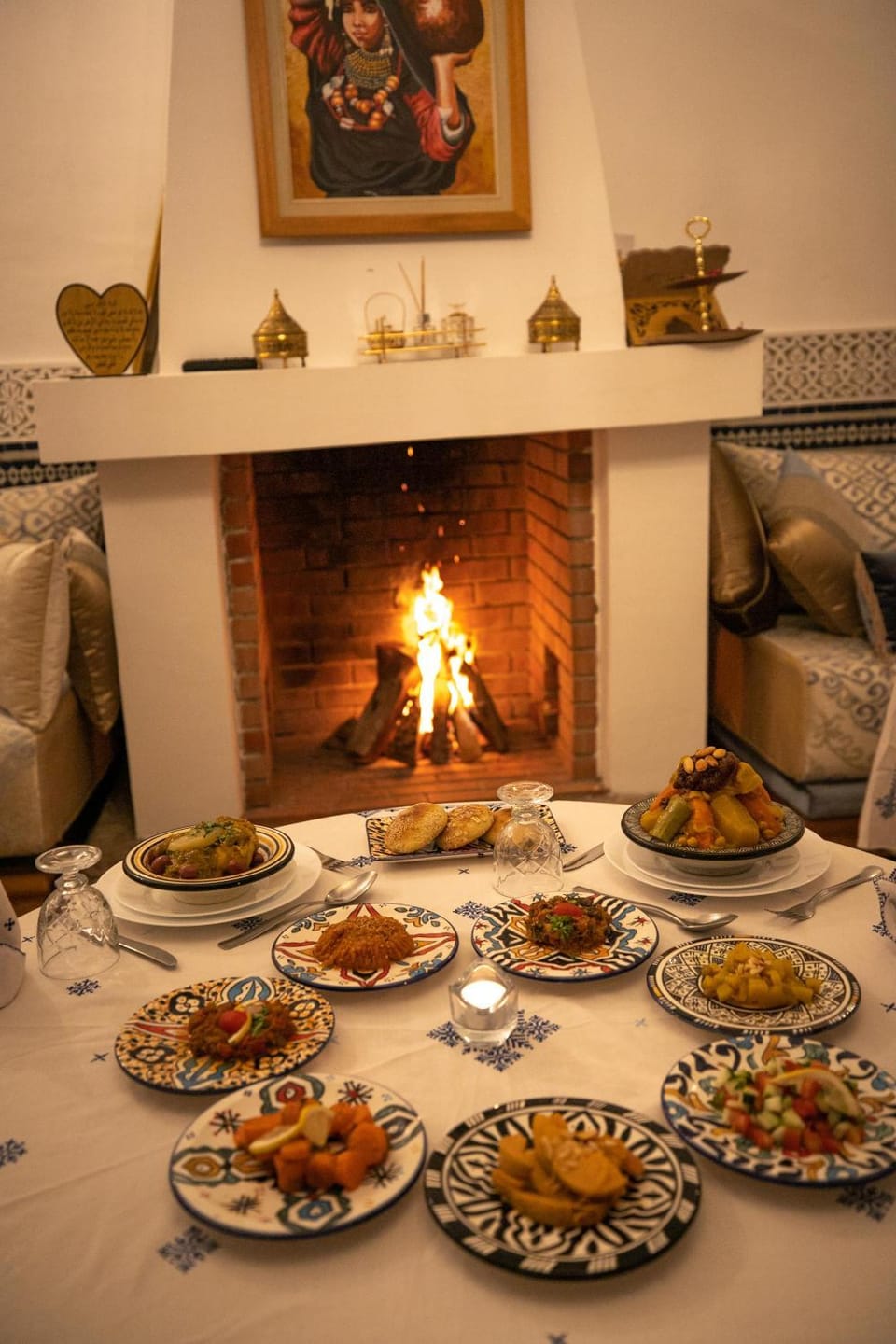 Restaurant/places to eat, Food and drinks, Dinner, fireplace