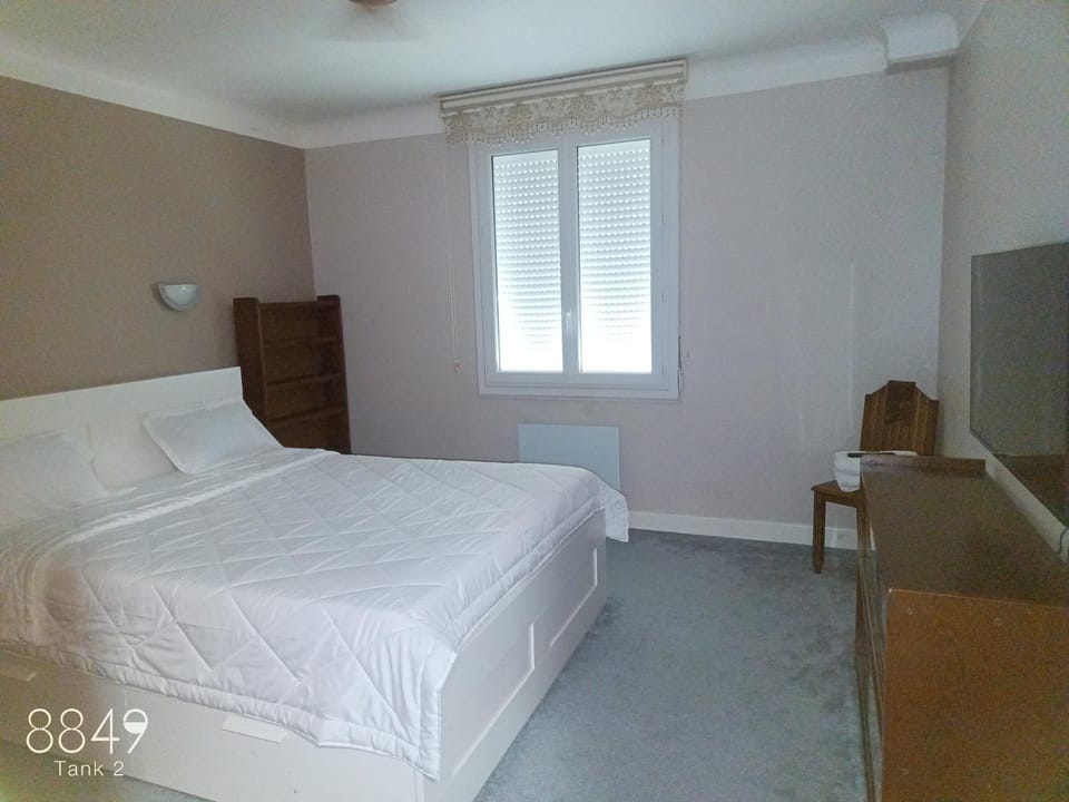 Grand appartement familiale Apartment in Issoire