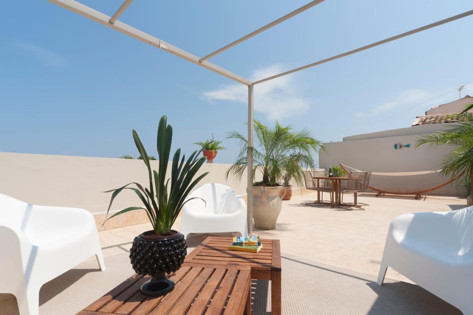 Property building, Balcony/Terrace