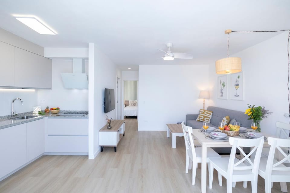 Kitchen or kitchenette, Living room, Dining area