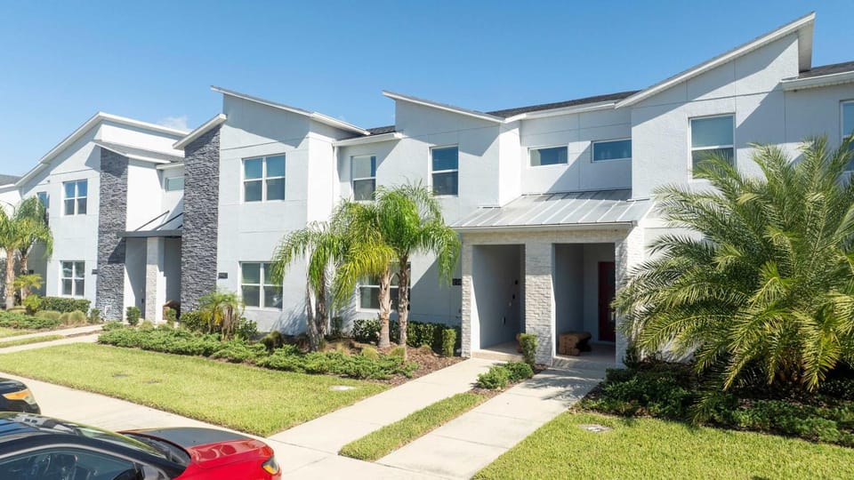 WonderFull 4Bd with Pool at Champions Gate Resort 8945 House in Four Corners