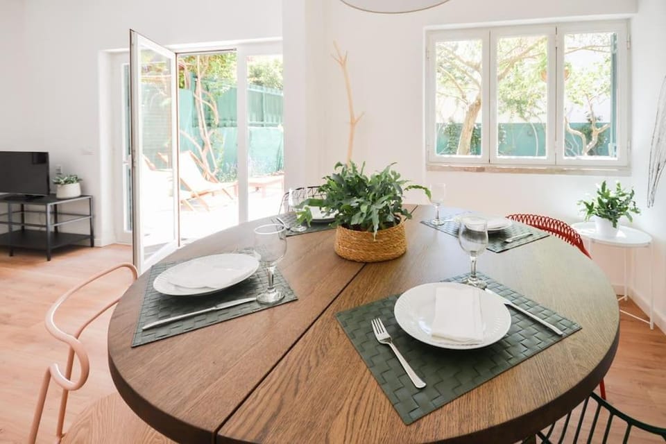 Cascais Center Family Apartment with Courtyard Apartment in Cascais