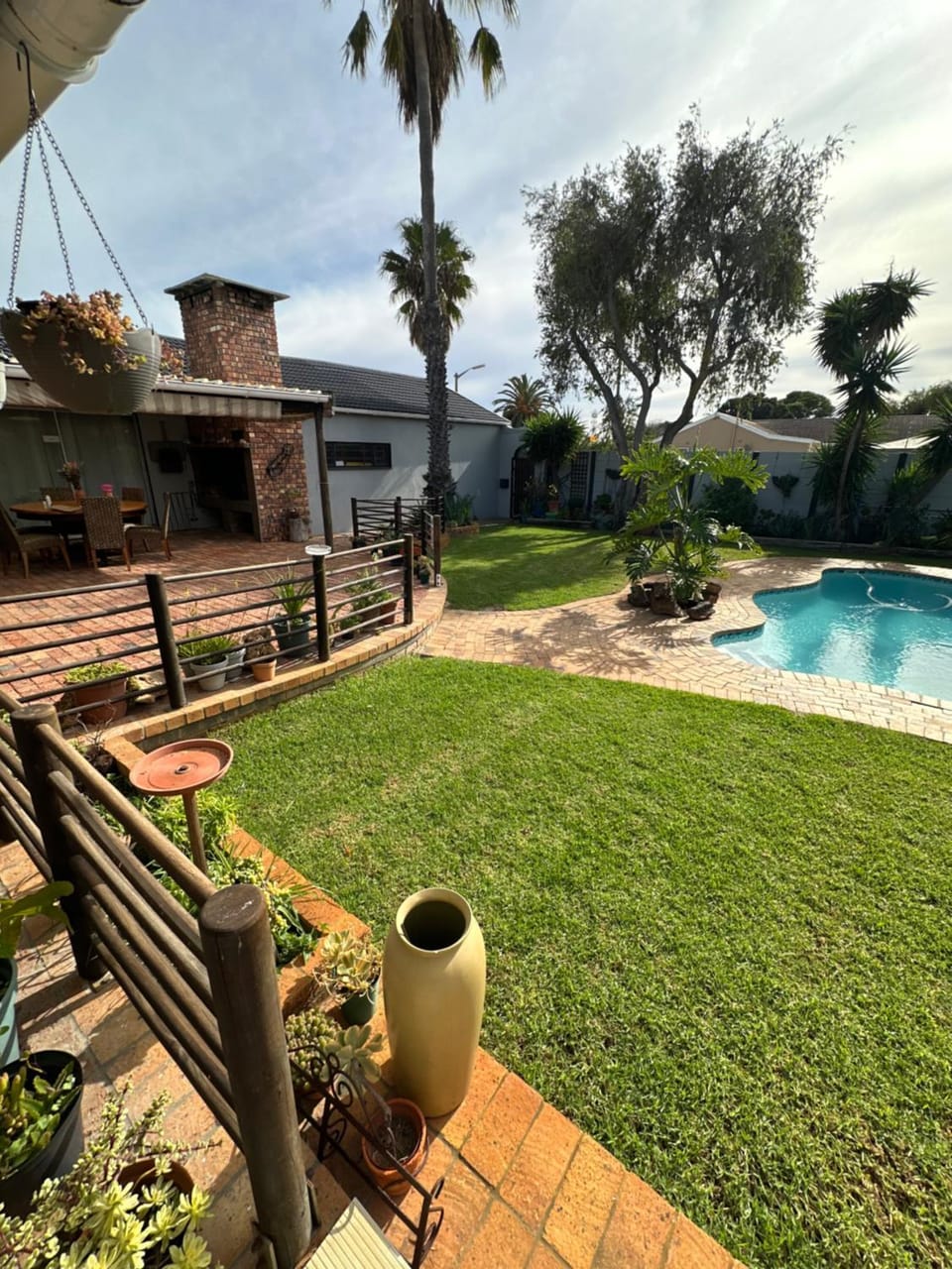 DuyneGuestHouse Bed and Breakfast in Cape Town