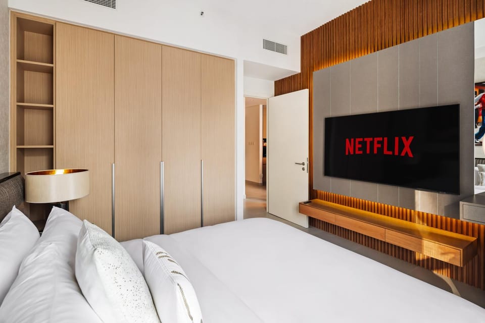 Communal lounge/ TV room, Bed, TV and multimedia, Photo of the whole room, Bedroom, wardrobe