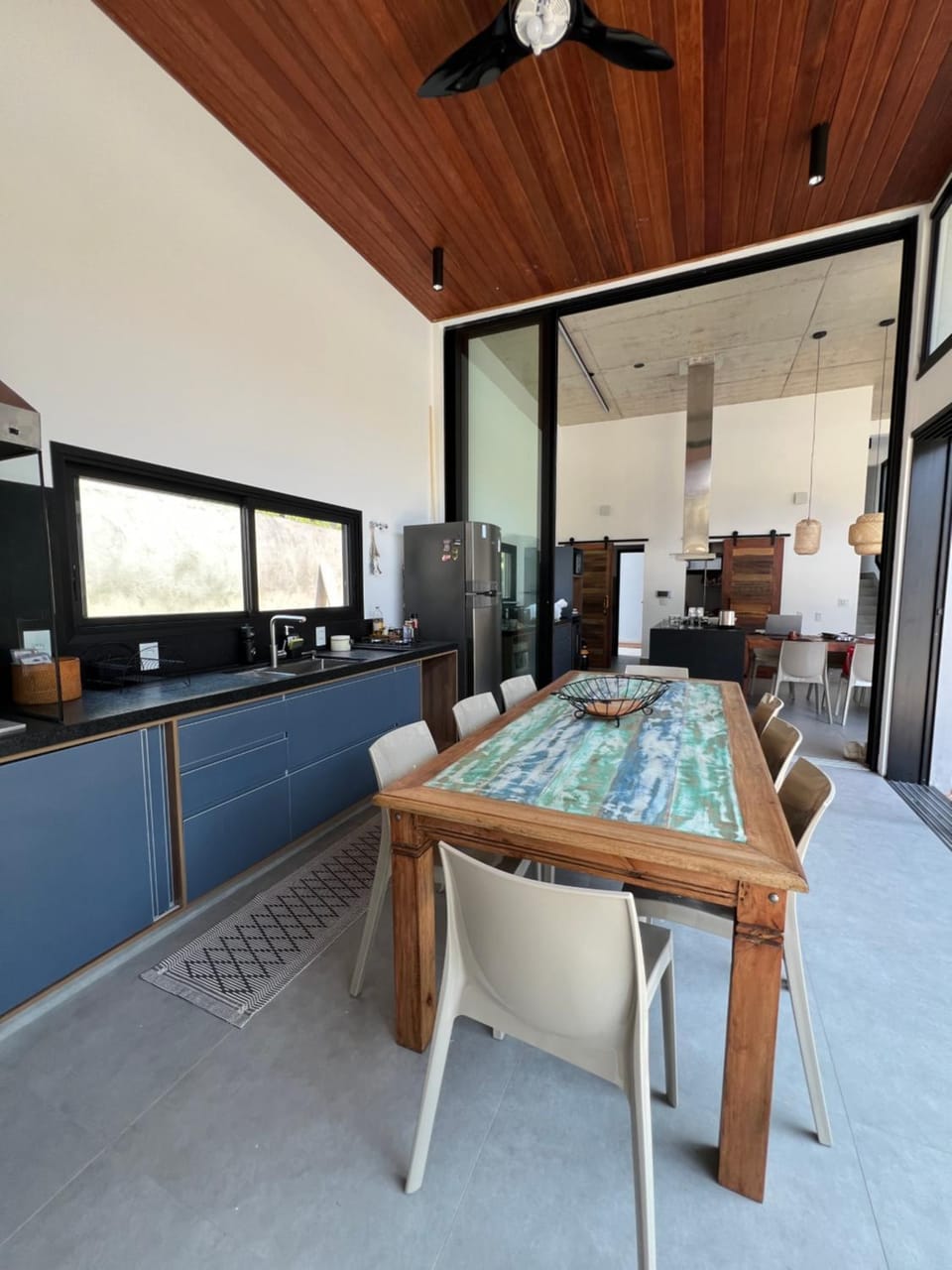 BBQ facilities, Dining area