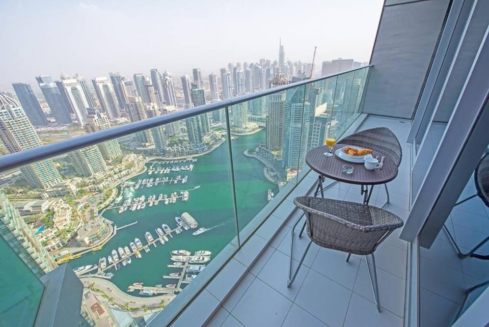 FIRST CLASS 1BR Amazing Marina Views Apartment in Dubai