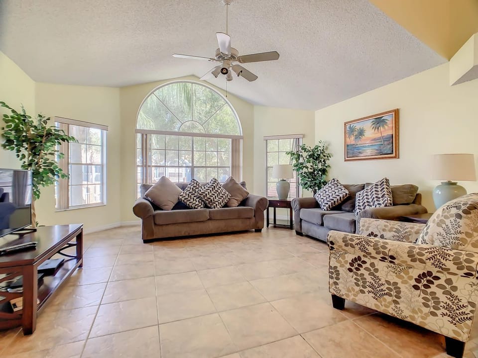 Quaint Getaway! 3 Bedroom Condo Near Disney Parks! Apartment in Osceola County