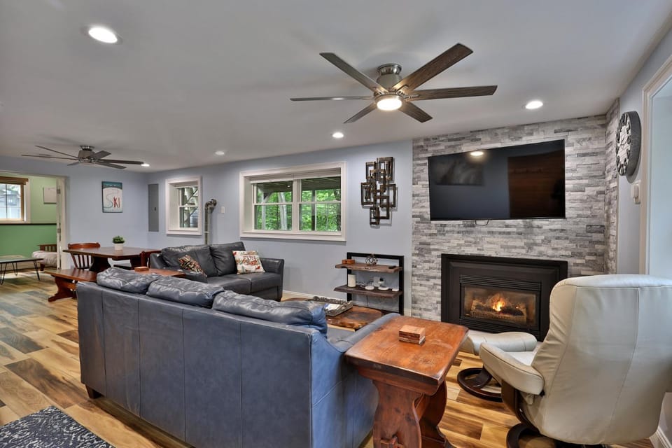 Living room, fireplace