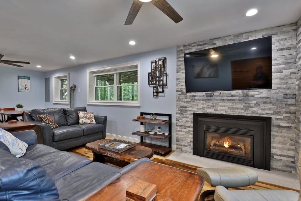 Living room, fireplace